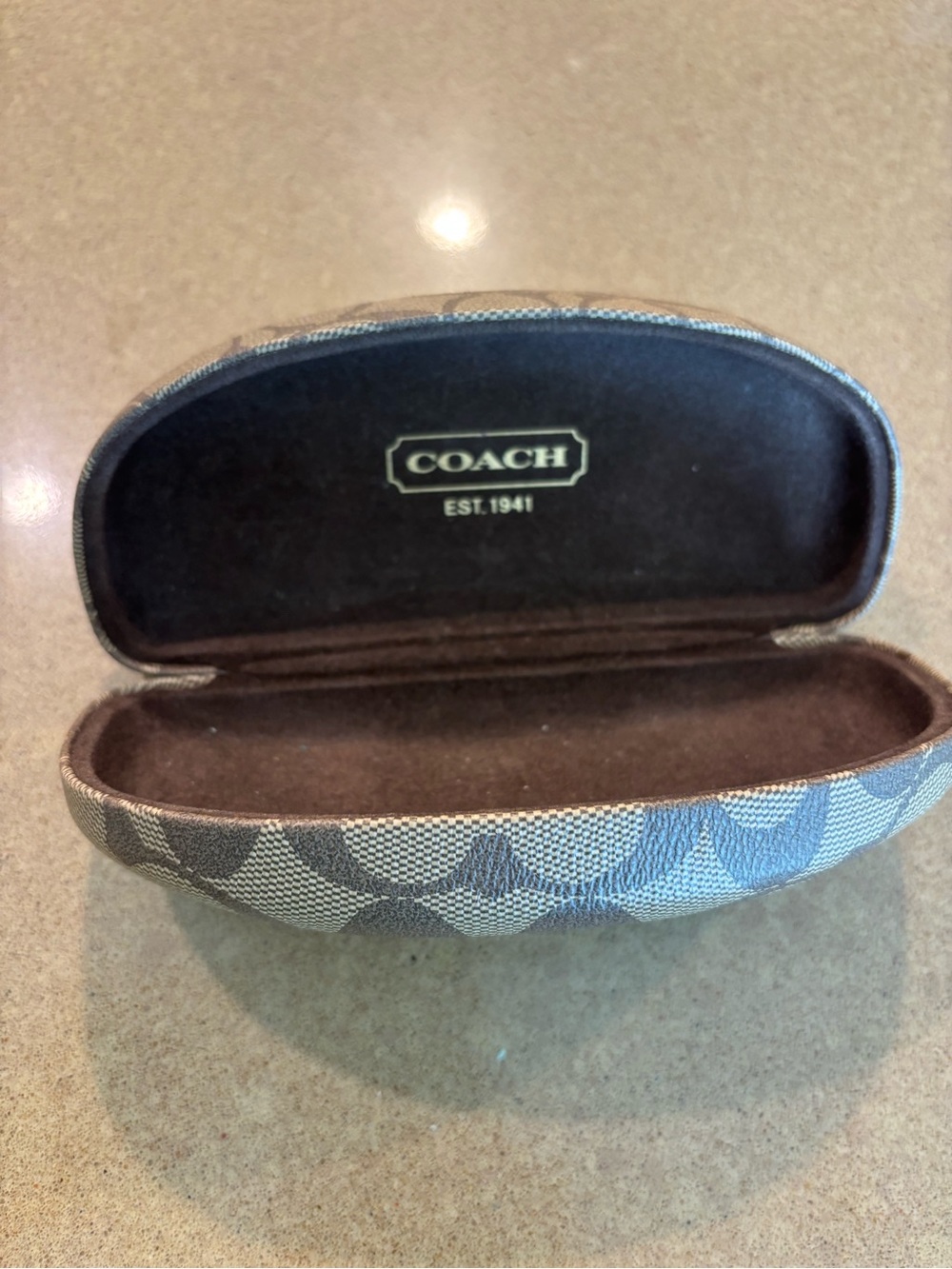 Coach Signature Pattern Sunglasses Case in Brown/Tan